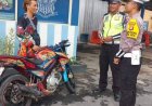 Himbau pengendara roda dua yang tidak menggunakan helm