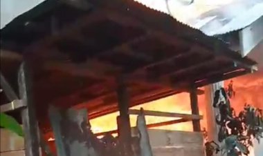 Api Berkobar di Kelurahan Dahirang Kapuas Hilir