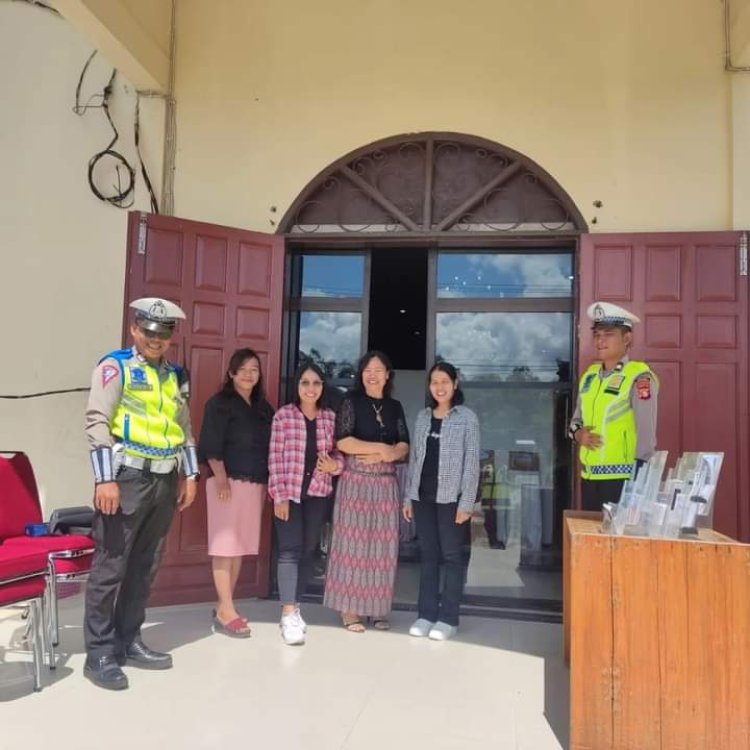 Satlantas Polres Katingan Patroli ke Gereja Ciptakan Kondisi Kamtibmas Jelang Natal Dan Tahun Baru