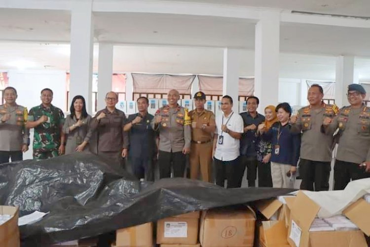 Polda Kalteng melaksanakan pengecekan langsung keamanan gudang logistik Komisi Pemilihan Umum (KPU) Kabupaten Katingan